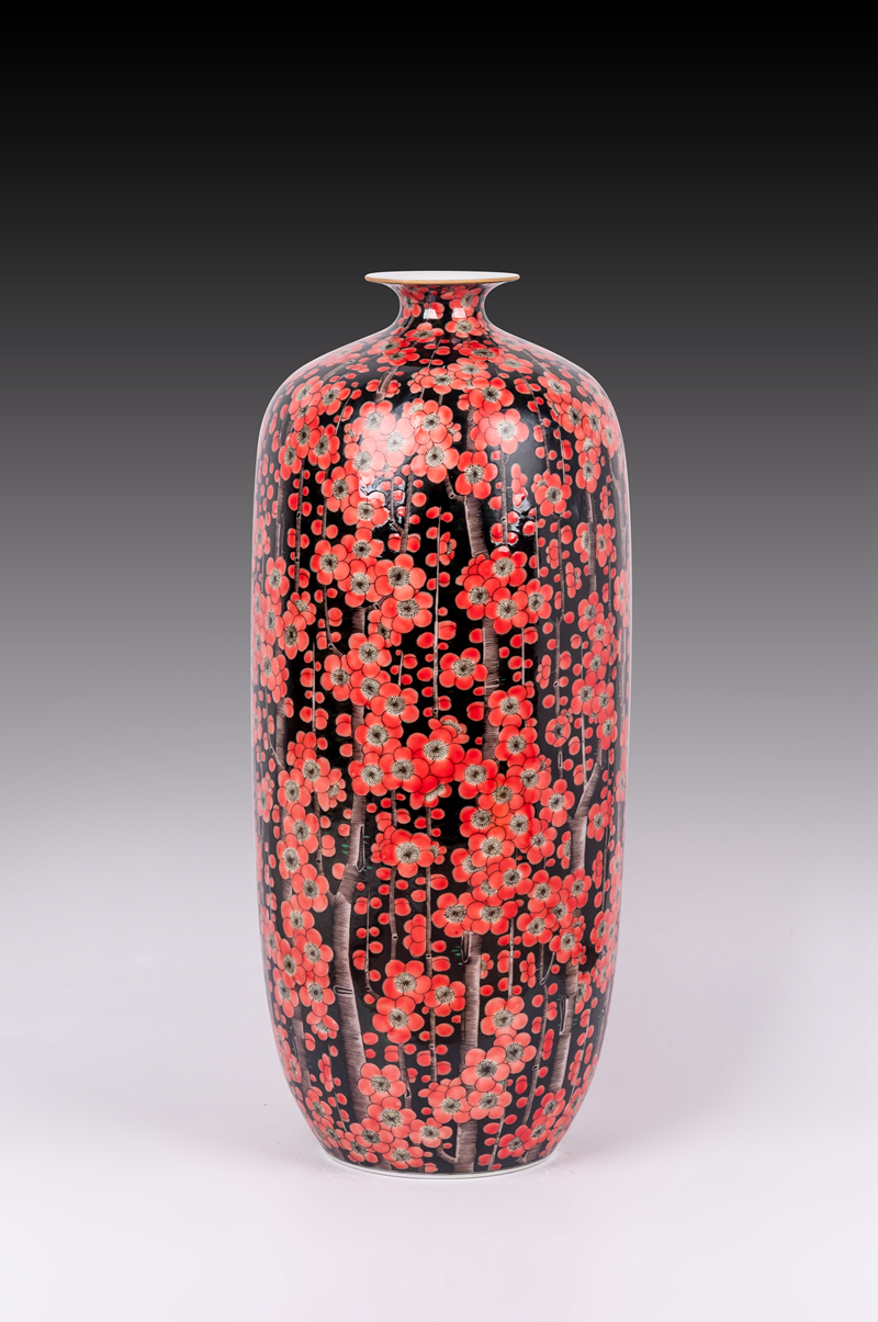 古彩料地《梅開五福》小口瓶52x22cm.png